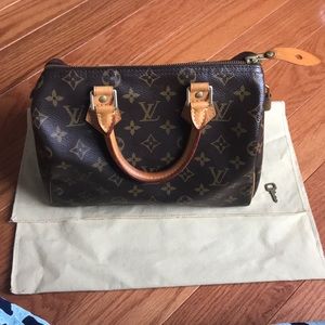 Louis Vuitton Speedy25